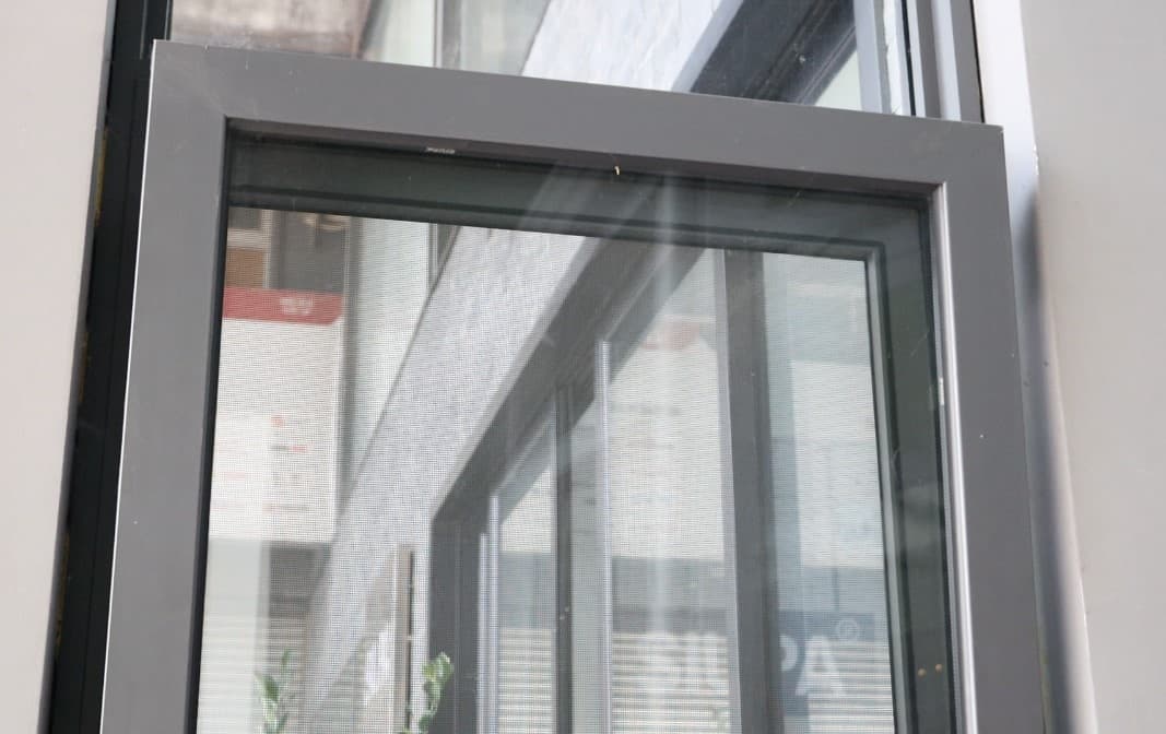 How to Choose a Weatherproof Glass Door?